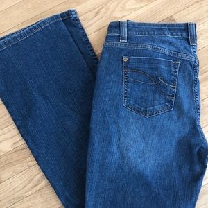 DKNY jeans size 10 blue denim straight cut classic mid rise